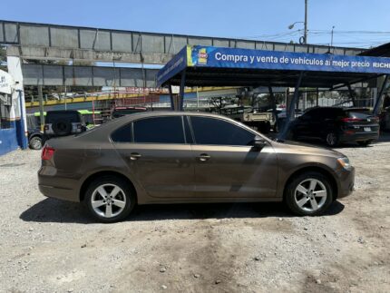 Volkswagen Jetta 2014 De agencia