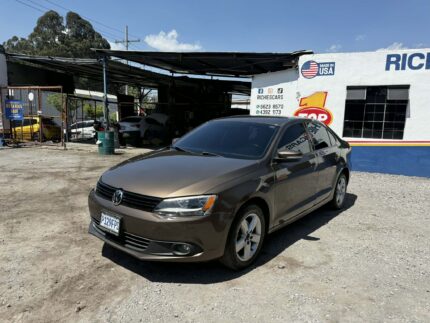 Volkswagen Jetta 2014 De agencia