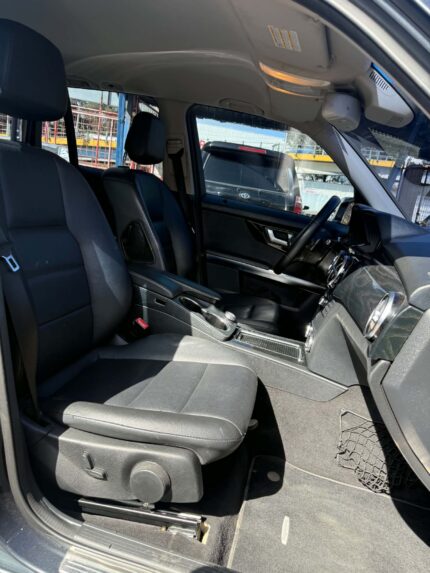 Mercedes Benz GLK300 De agencia 2013