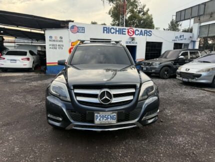 Mercedes Benz GLK300 De agencia 2013