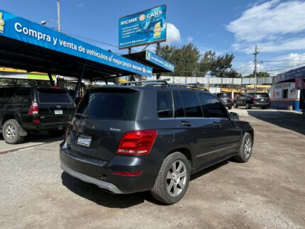 Mercedes Benz GLK300 De agencia 2013