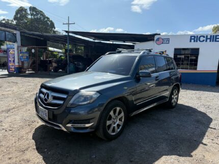Mercedes Benz GLK300 De agencia 2013