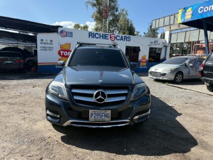 Mercedes Benz GLK300 De agencia 2013