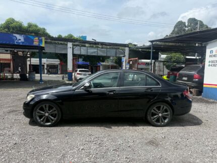 Mercedes Benz C200 2008 De agencia