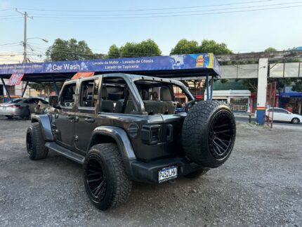 Jeep Wrangler Sahara 4x4 2021