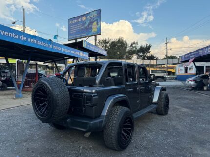 Jeep Wrangler Sahara 4x4 2021