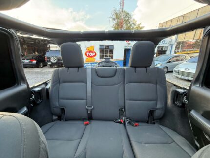 Jeep Wrangler Sahara 4x4 2021