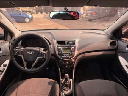 Hyundai Accent 2014 De agencia
