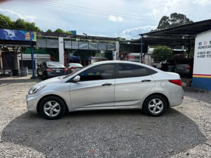 Hyundai Accent 2014 De agencia