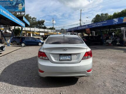 Hyundai Accent 2014 De agencia